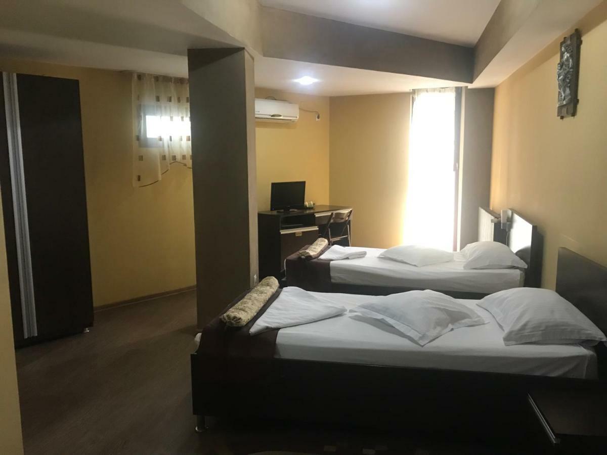 דרובטה-טורנו-סברין Hotel Bulevard מראה חיצוני תמונה